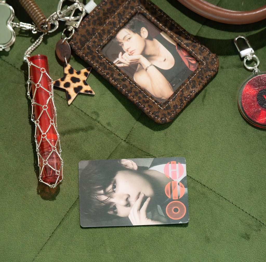 BTS V - PHOTOCARD AND LIPGLOSS HOLDER KEYCHAIN
