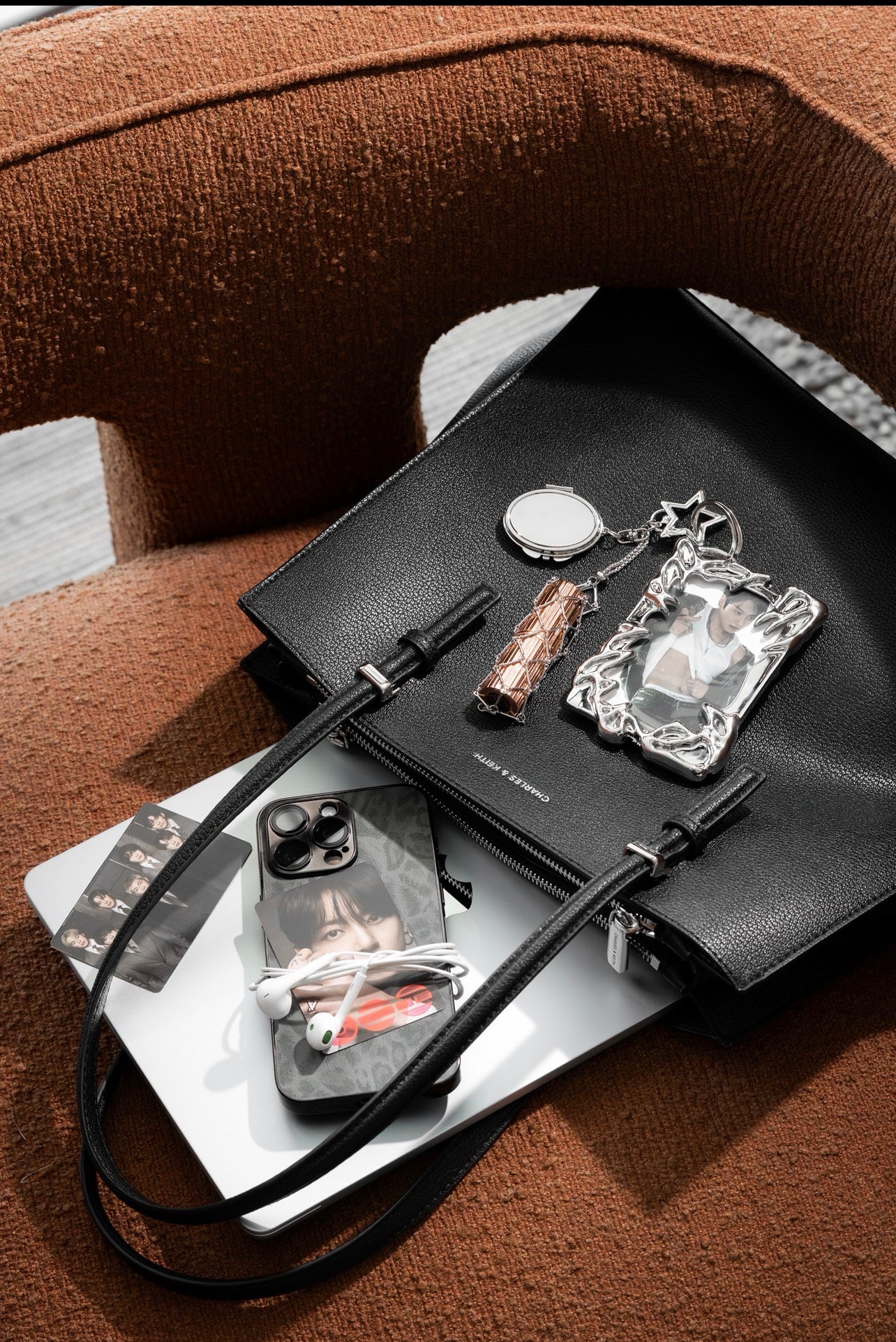 BTS JUNGKOOK - PHOTOCARD AND LIPGLOSS HOLDER KEYCHAIN